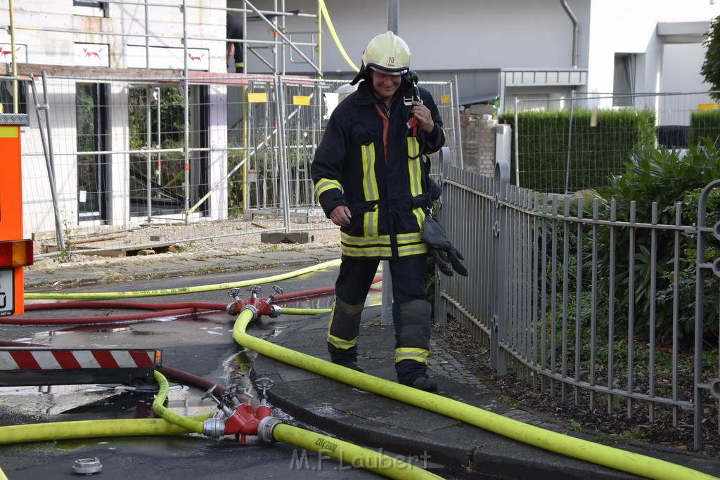 Dachstuhlbrand Koeln Poll Geislarerstr P612.JPG - Miklos Laubert